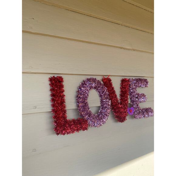 20” Red Pink Tinsel LOVE Valentines Day Wreath Door Hanger Swag Wall Decor - Picture 9 of 9